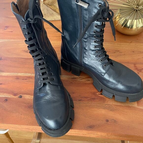 Beautiful Italian boots - Picture 2 of 6